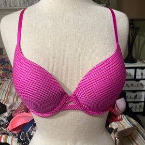 Victoria’s hot pink bra